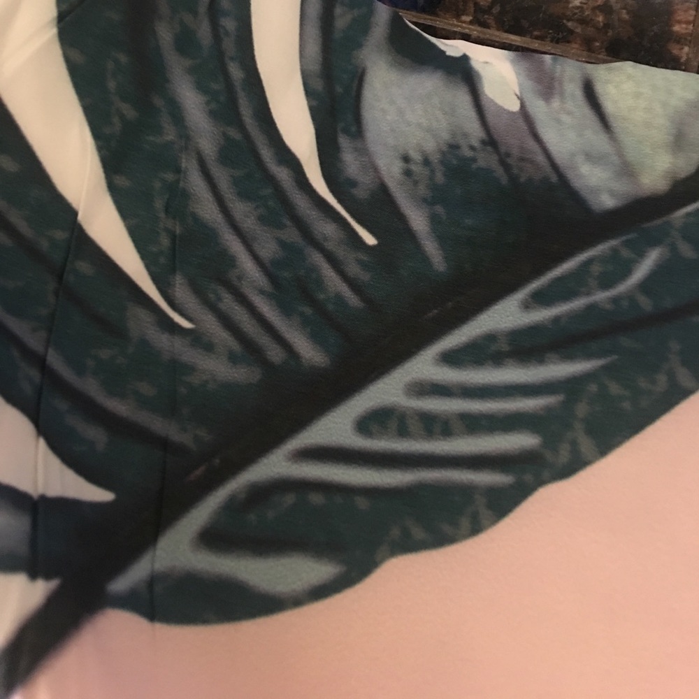 🌿LAST ONE!!🌿 Banana Palm Patterned Mini Dress - Picture 5 of 6
