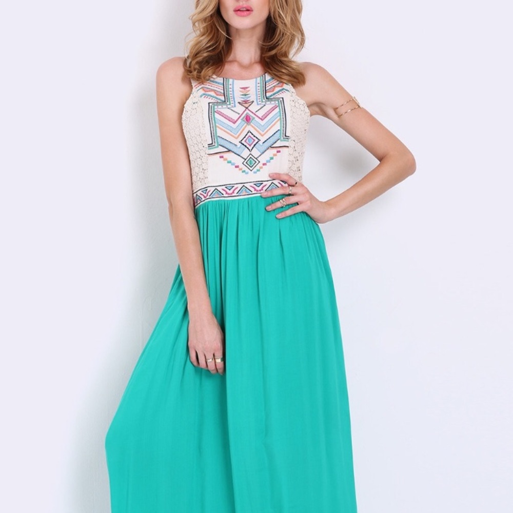 🌊Tribal Embroidered Maxi Dress