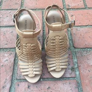 7.5 beige/nude merona strappy heels