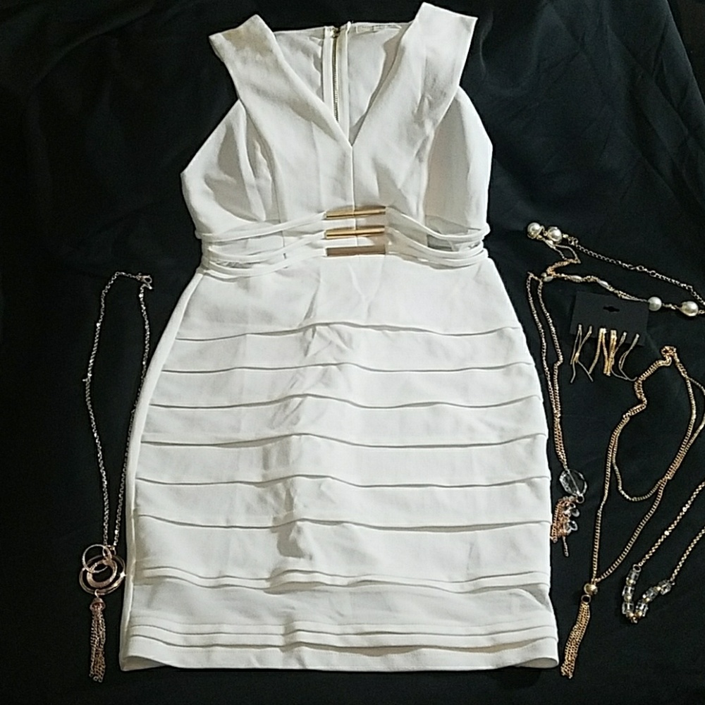 Elegant white bodycon dress sz Large