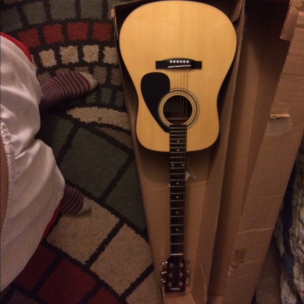 Yamaha guitar
