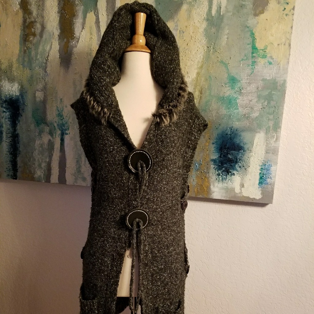Felicity Sleevesless Knitted Coat