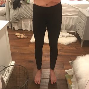 Black full length lulu lemon pants