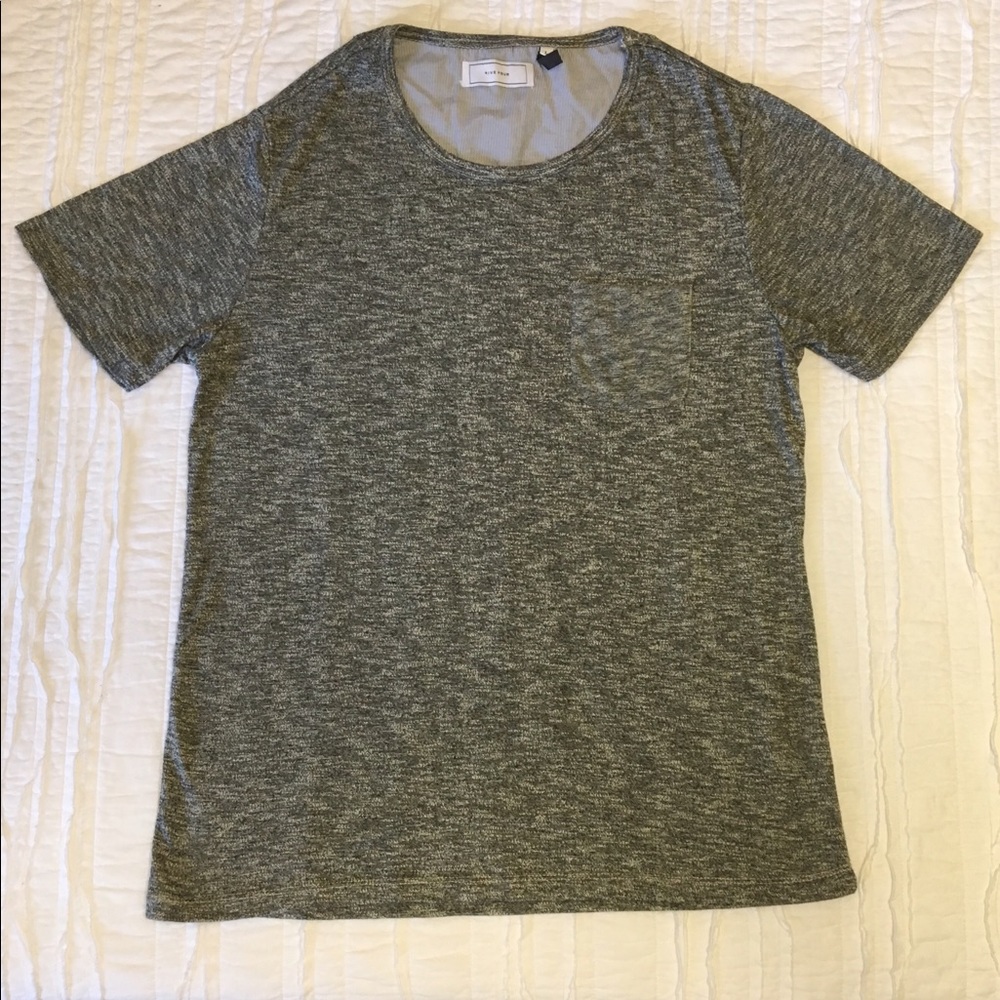 NWOT men's heather grey ultra soft tee