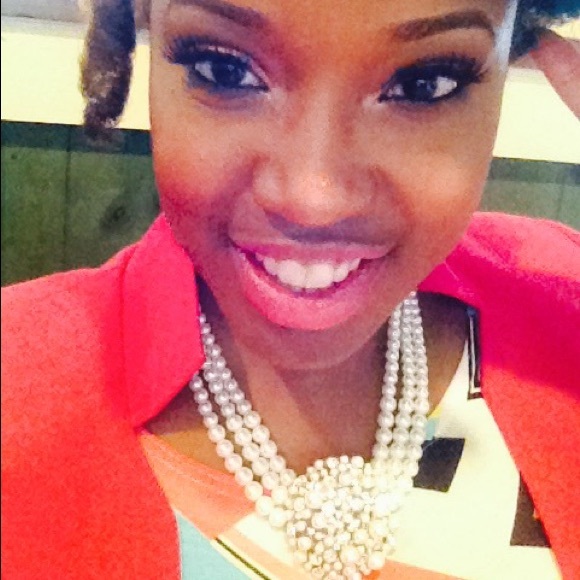 Meet your Posher, Shavale - Picture 2 of 3