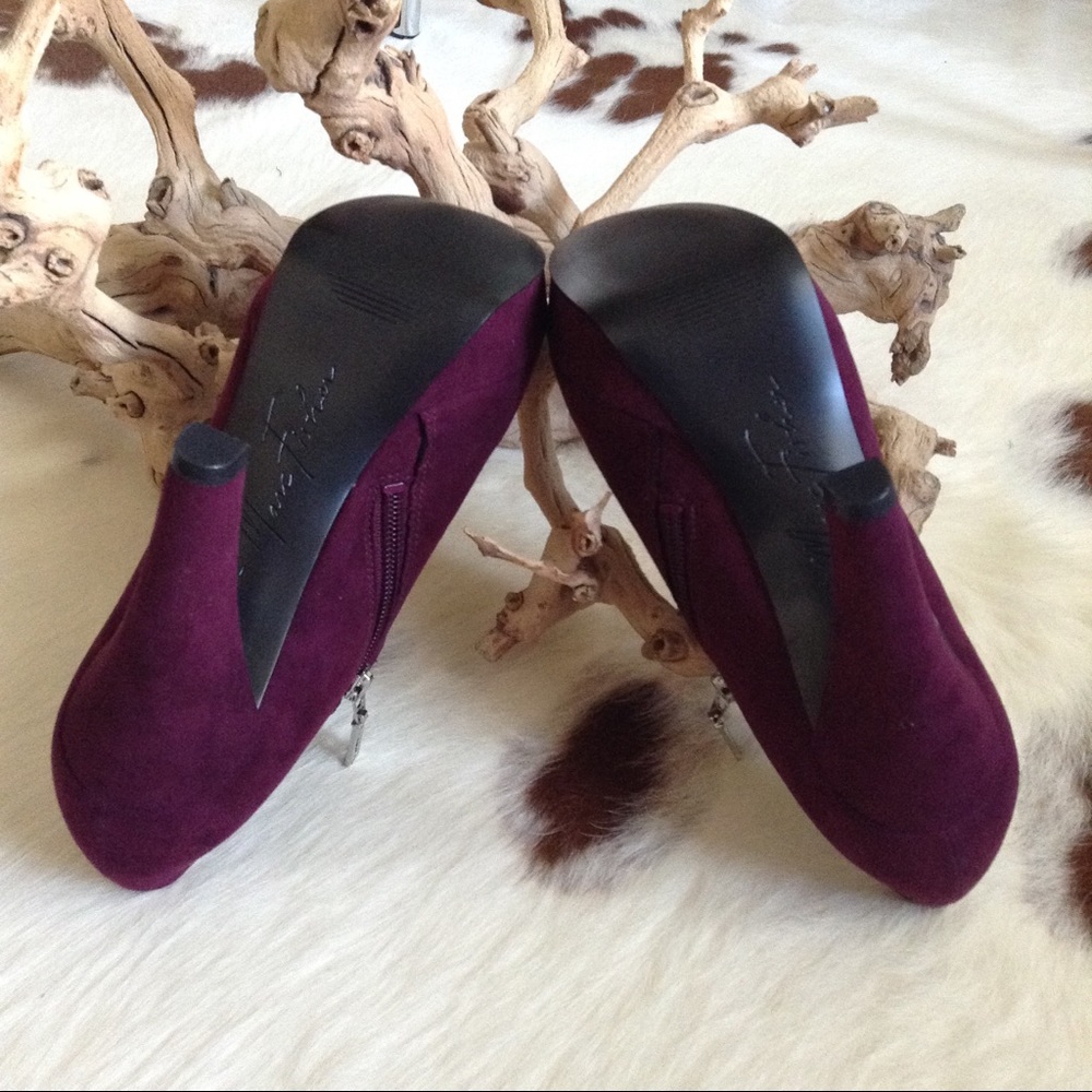 Marc Fisher Booties - Picture 4 of 7