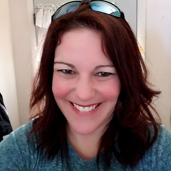 Meet your Posher, Leah - Picture 1 of 1