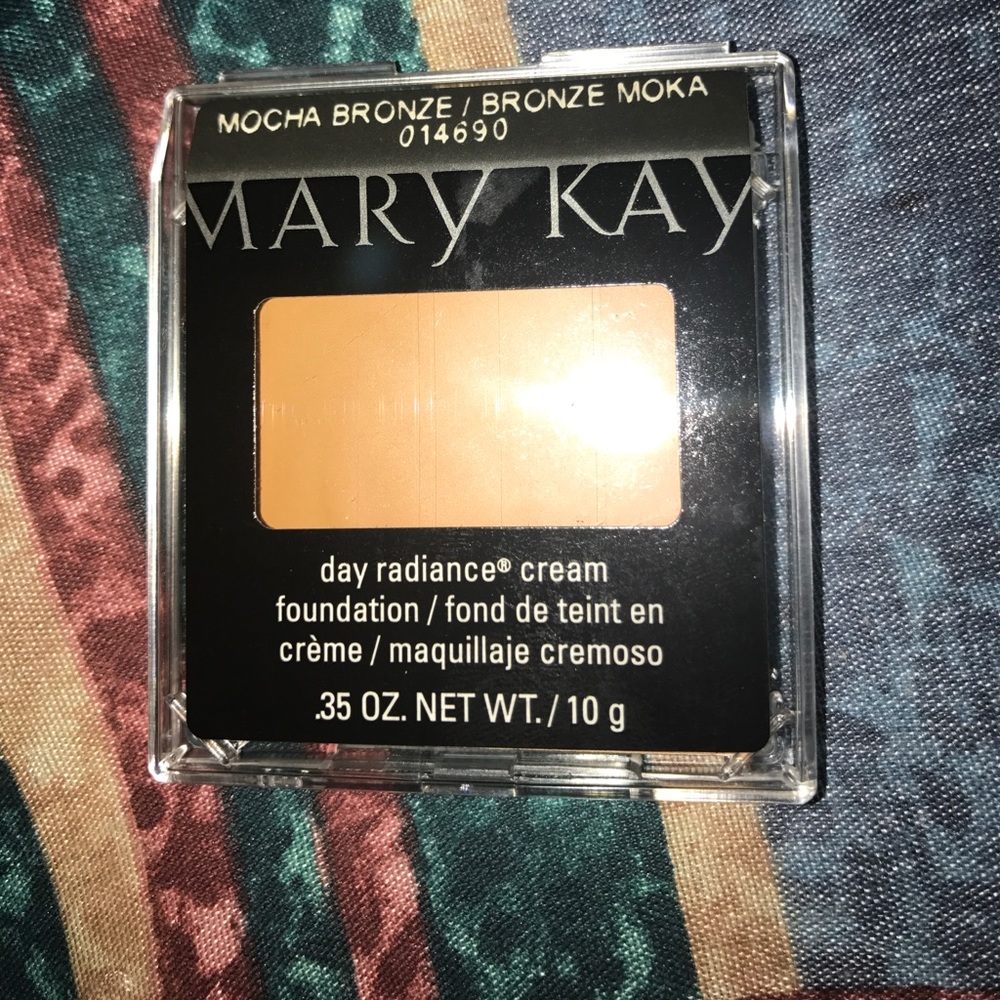 Mary Kay day radiance cream foundation