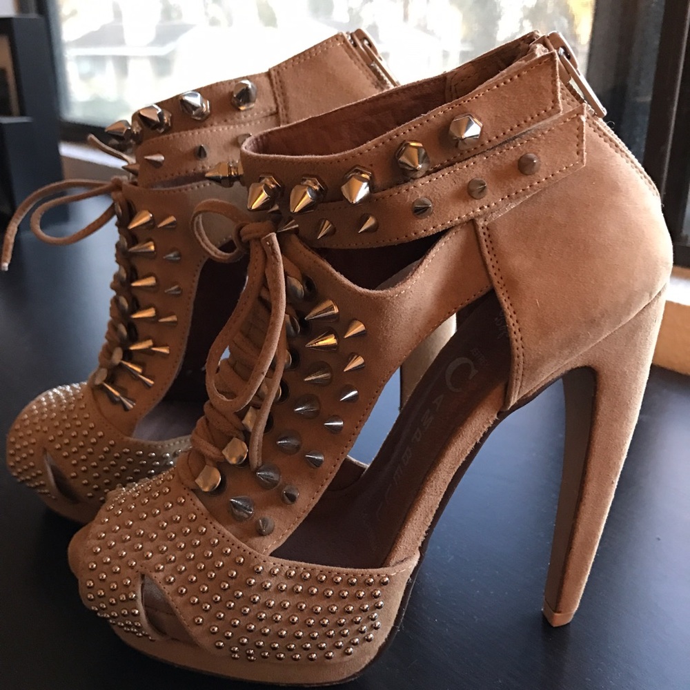 Jeffrey Campbell