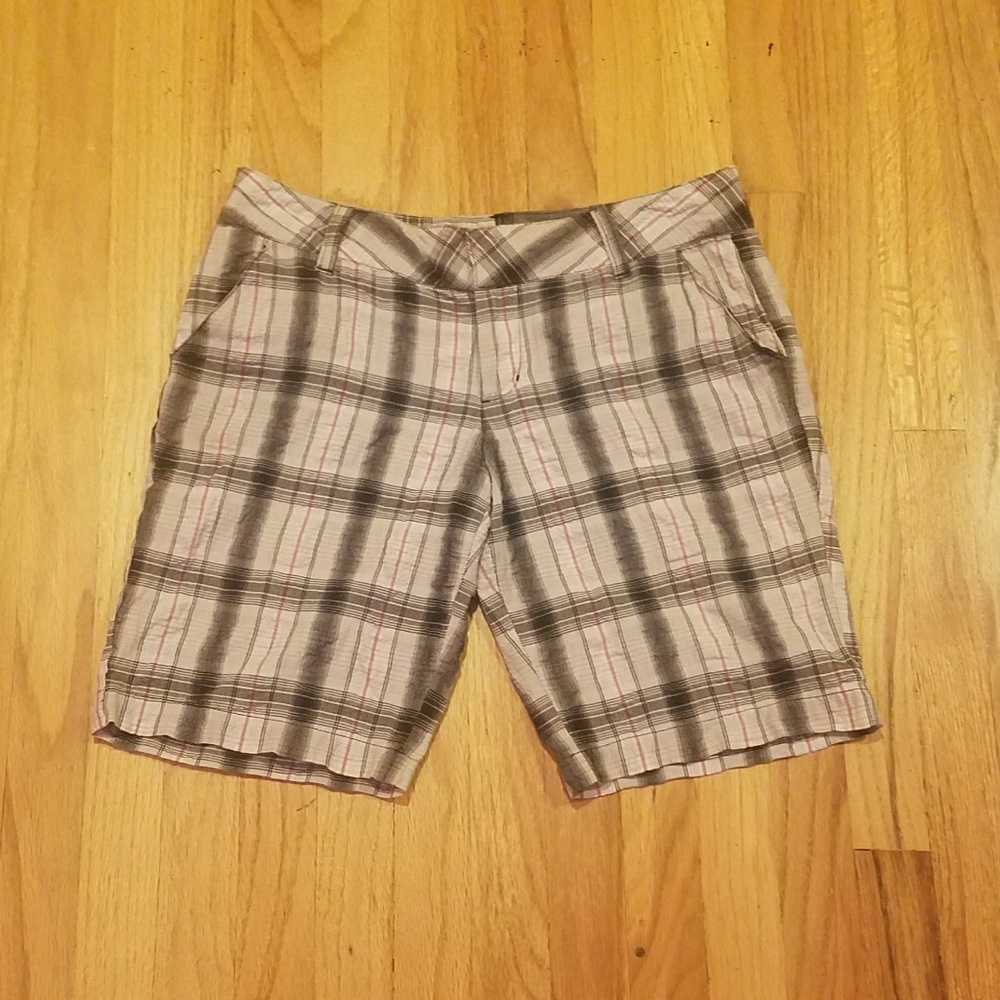 Plaid Bermuda shorts
