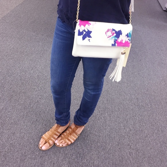 💕💝NAVY CLUTCH - Picture 5 of 5