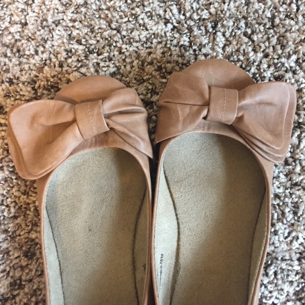 Nude Flats