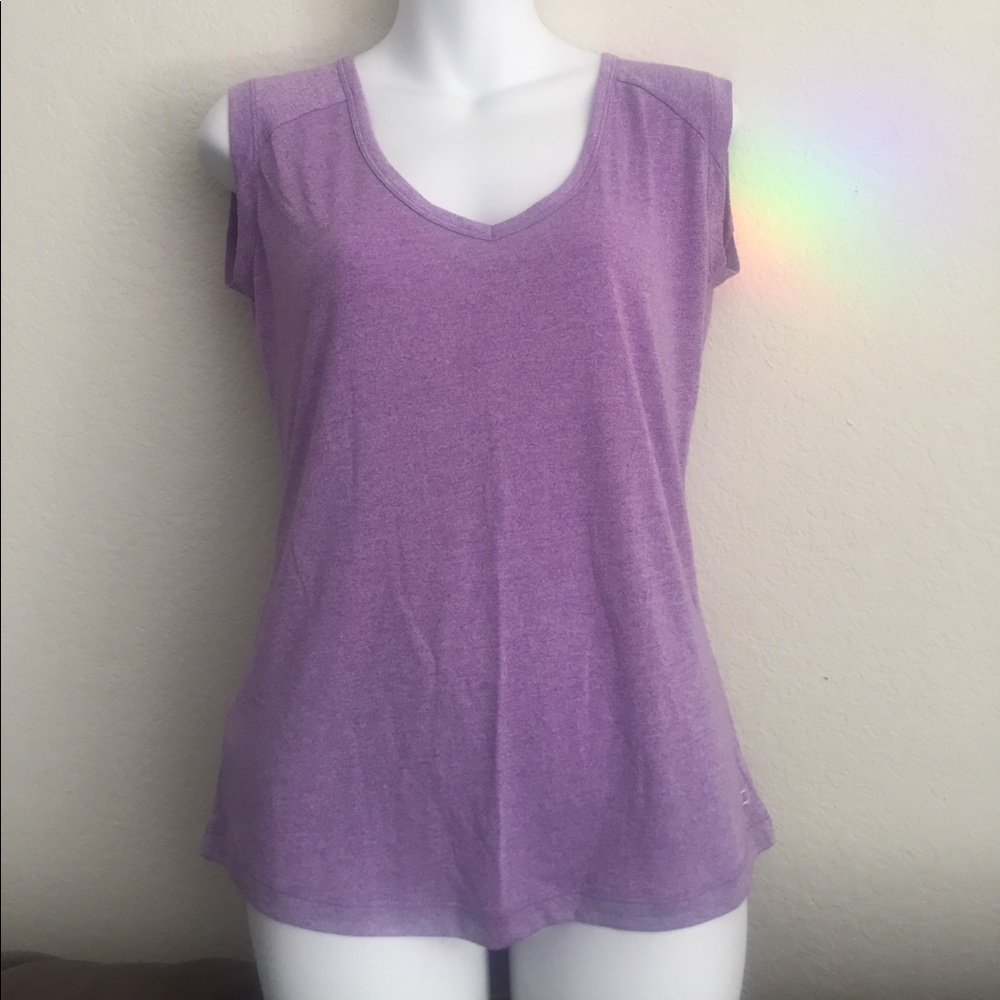🔥price drop🔥Lorna Jane V neck open back top. S
