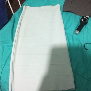 Bcbgmaxazria bandage skirt
