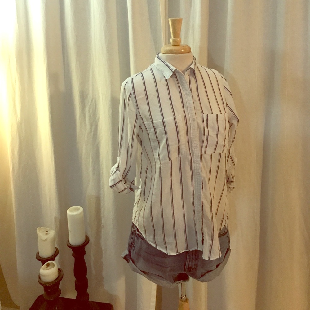 Preppy wide pin stripped shirt