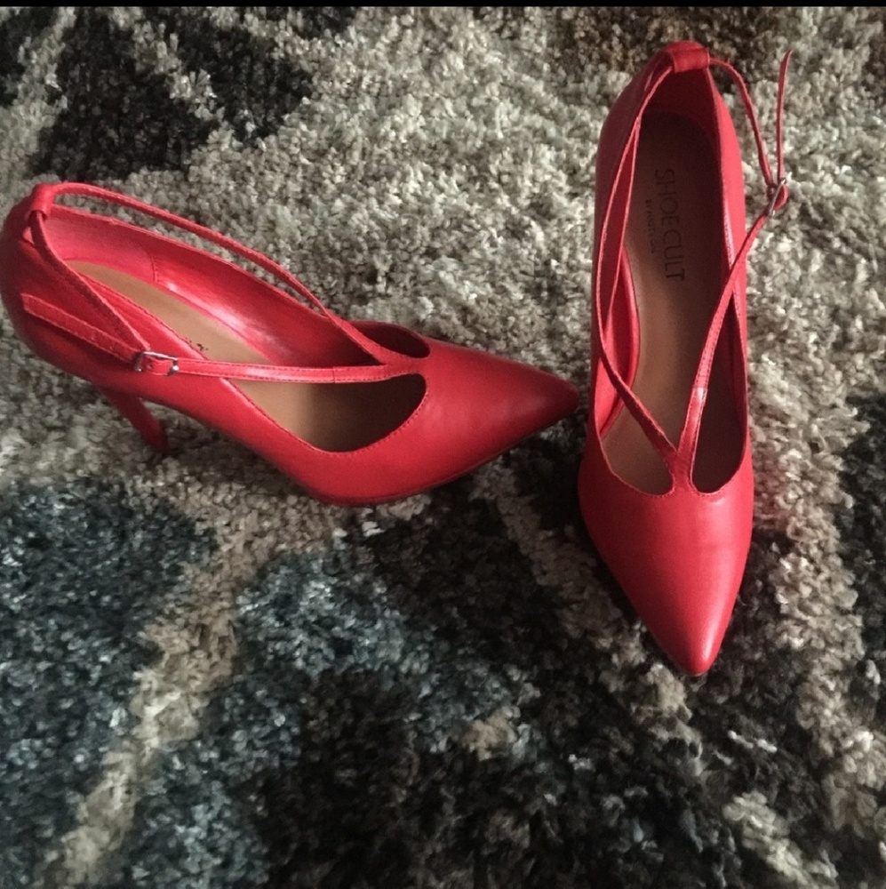 Red hot strappy pumps