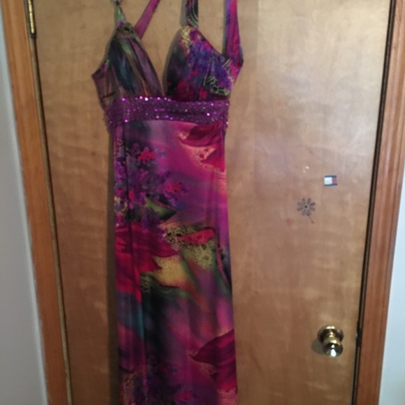 Beautiful silk long gown - Picture 1 of 4