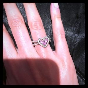 White gold diamond pink heart ring