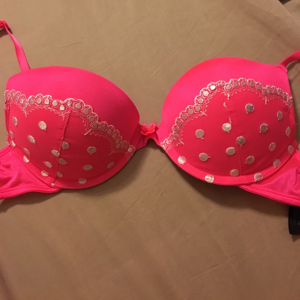 Strapped mega push up
