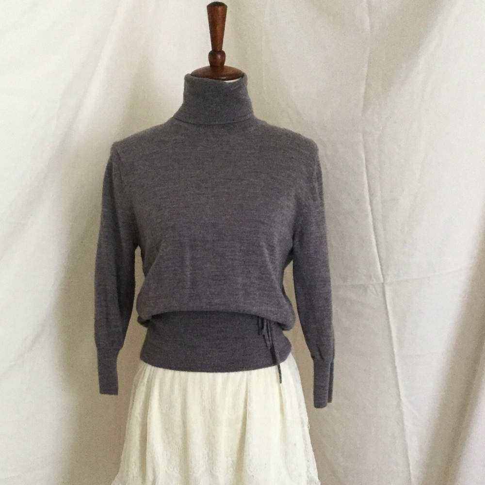 Gorgeous wool crop Jackie O sweater