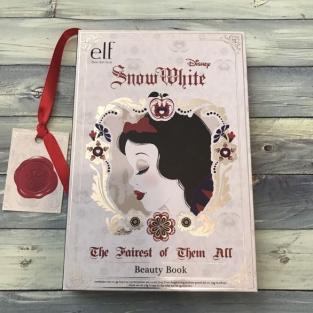 Snow White Disney elf beauty book