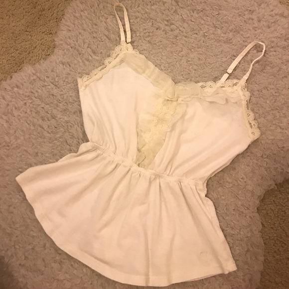 White Ruffled Tank - Picture 2 of 4