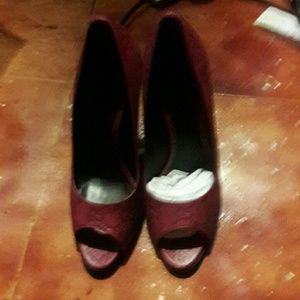 Gucci guccissima heels