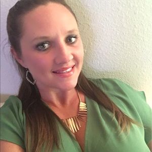 Meet your Posher, Carrie