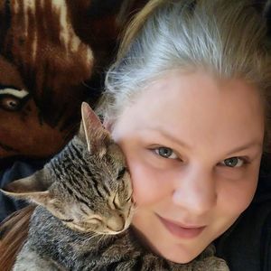 Meet your Posher, Leah