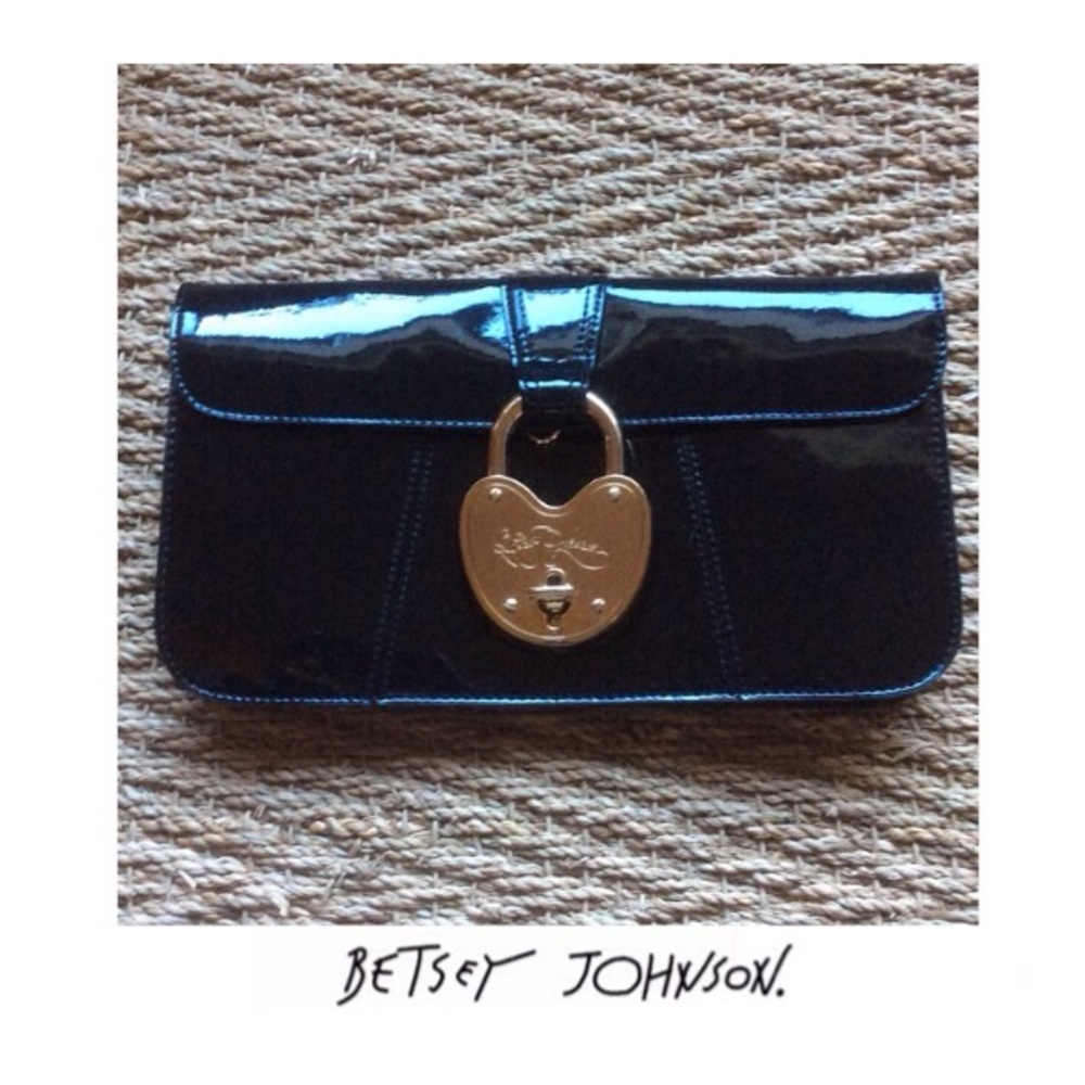 Betsey Johnson VTG Black Patent Lock it Up Clutch