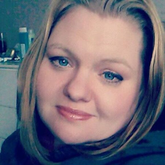 Meet your Posher, Sondra - Picture 1 of 1