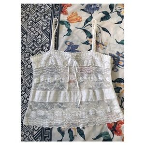 American Eagle lace tank