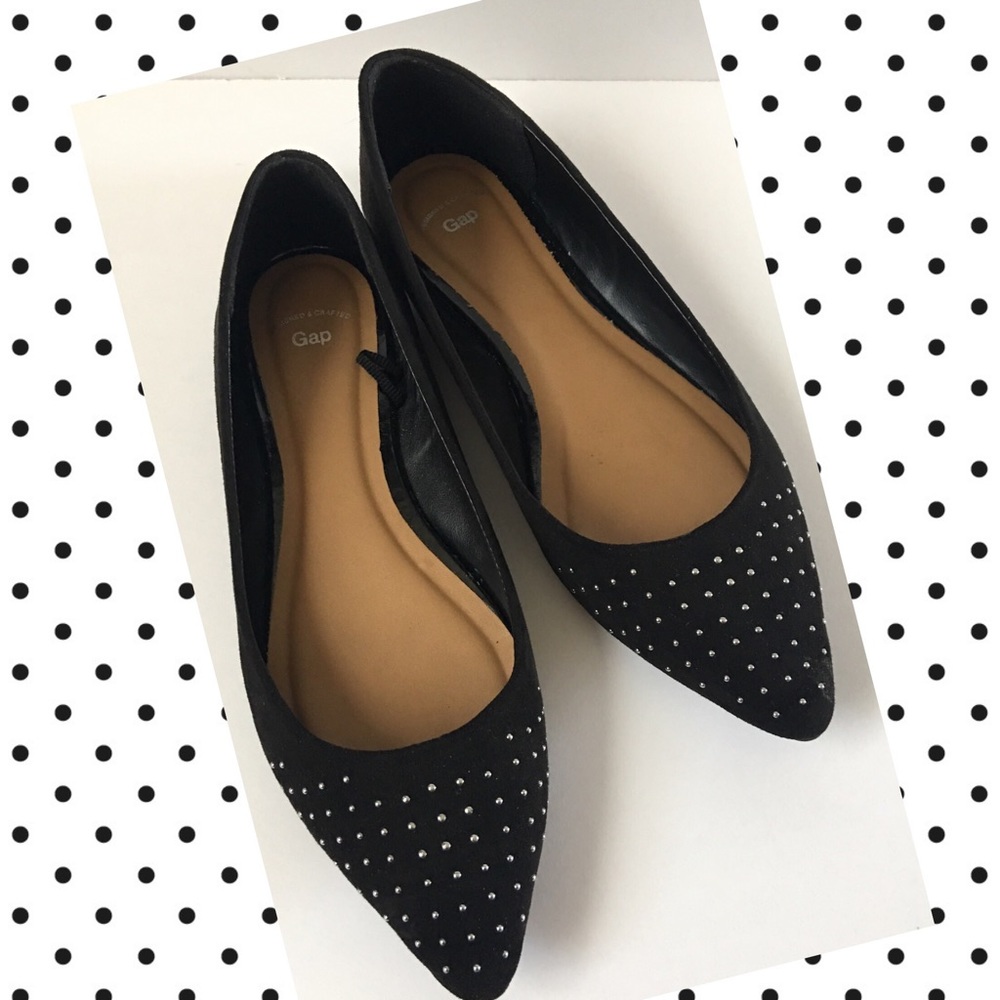 Gap Black Pointy Tip Silver Studded Flat Shoe