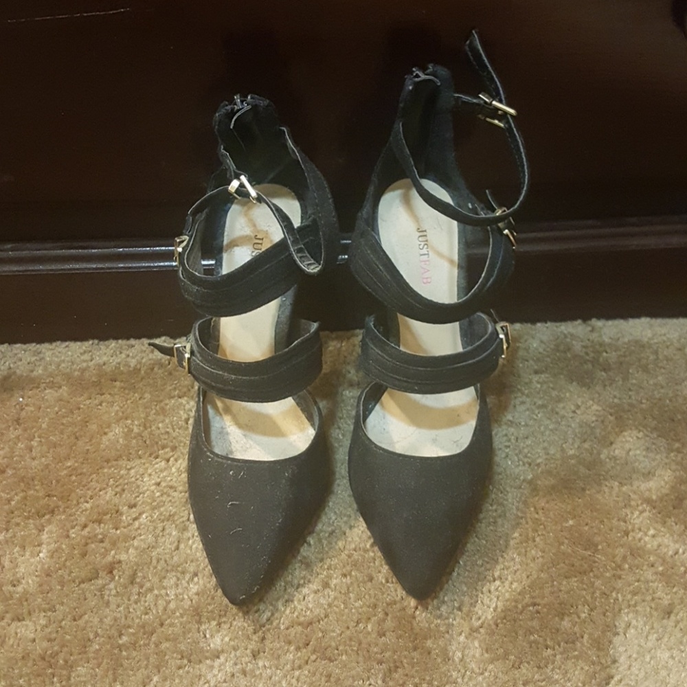 Shoes, strappy