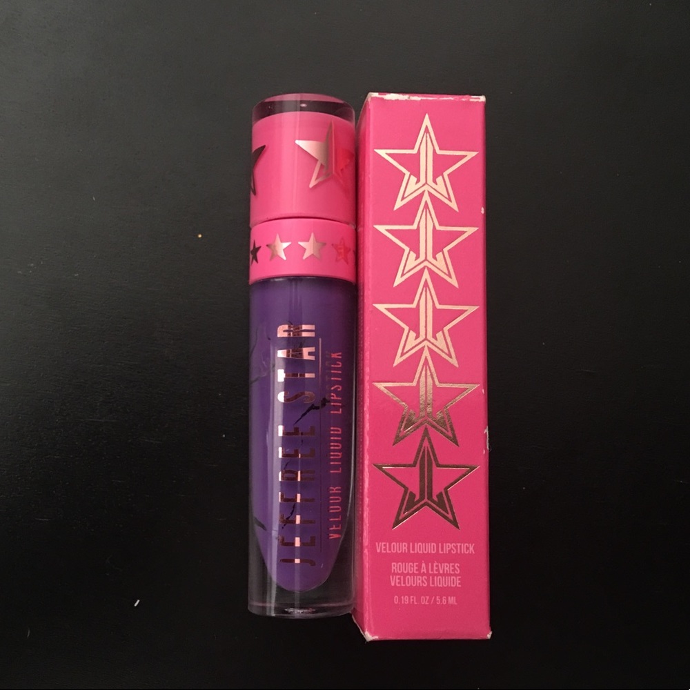 Jeffree Star I'm Royalty Velour Liquid Lipstick.