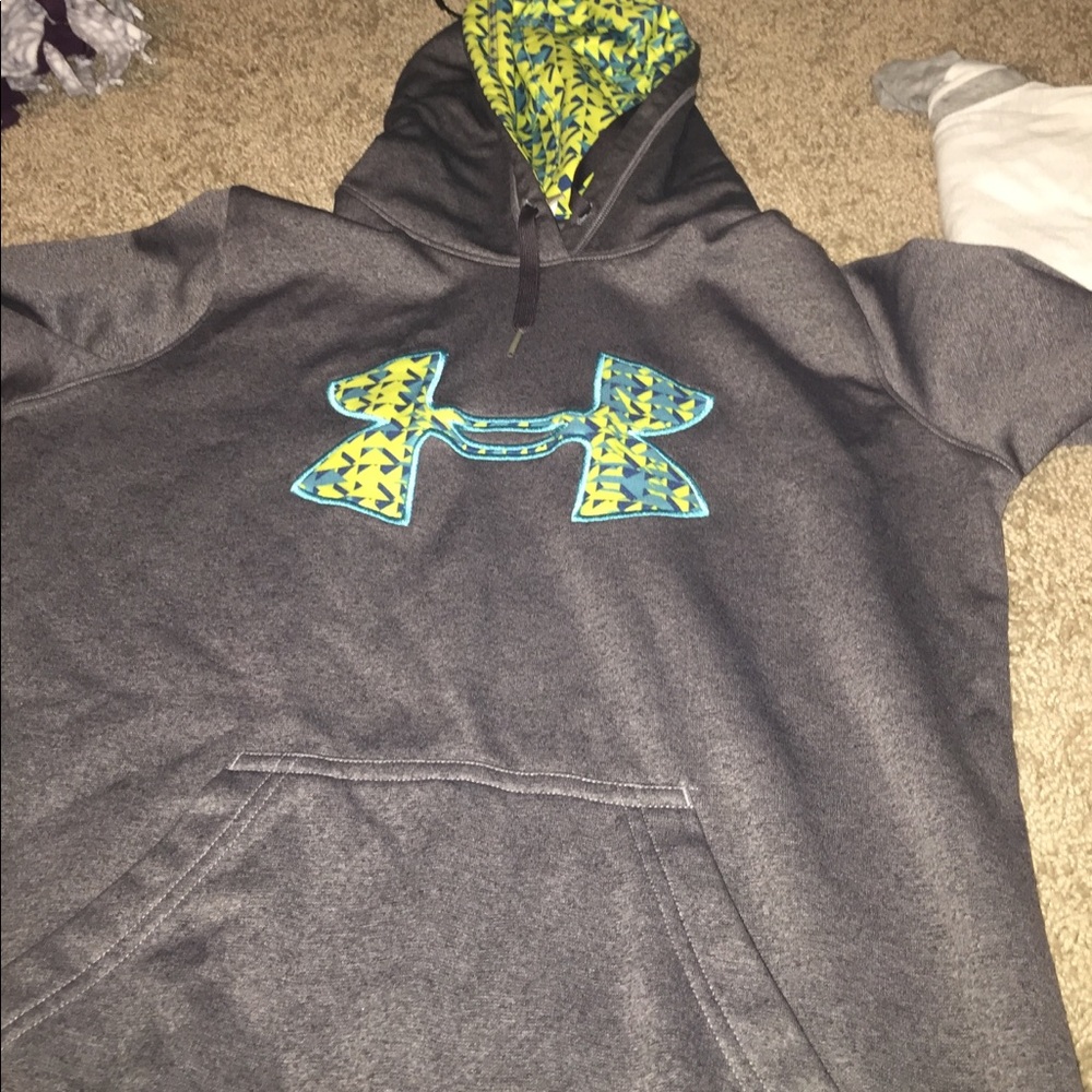 sweatshirt