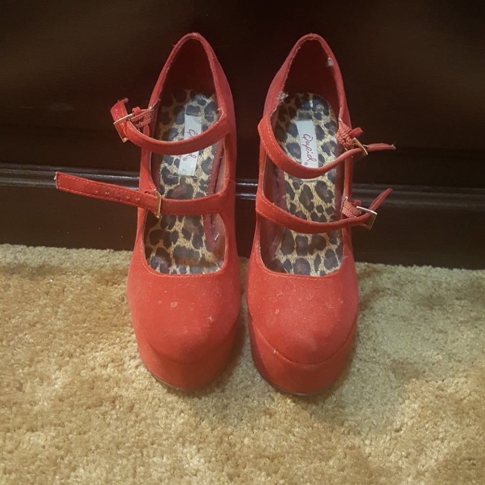Shoes pumps