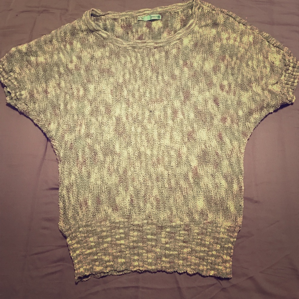 Low neck sweater