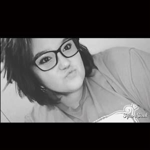 Meet your Posher, Casandra