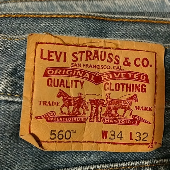 Levi's 560 Boot Cut jeans - Picture 2 of 3
