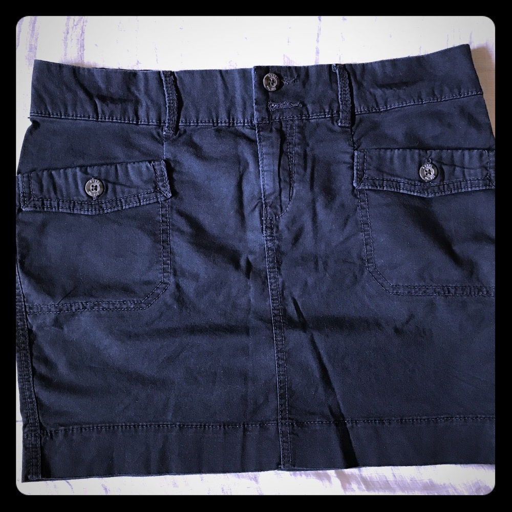 RUEHL No.925 Navy a blue skirt