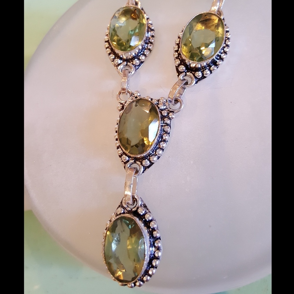Sage green crystal quartz silver link  necklace