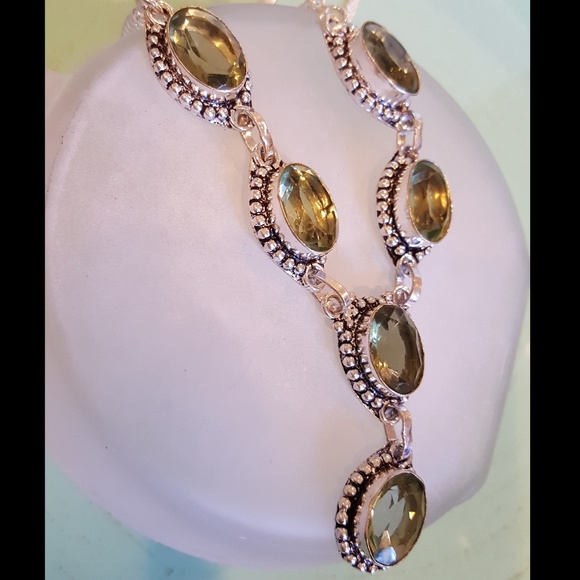 Sage green crystal quartz silver link necklace - Picture 3 of 3