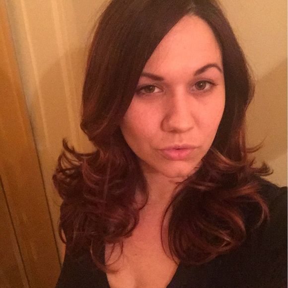 Meet your Posher, Tabitha - Picture 1 of 1