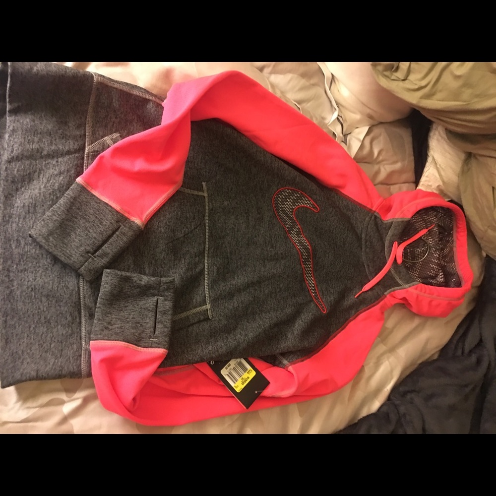 Nike pink sweatshirt brand new size S