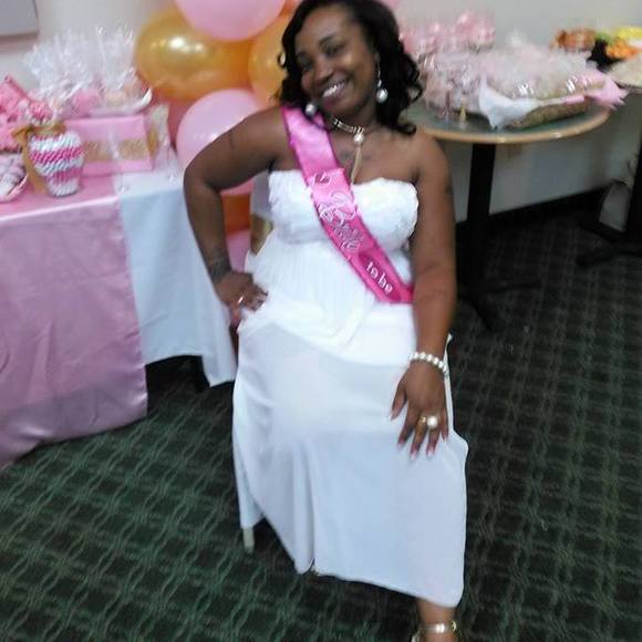 Meet your Posher, Tatanisha - Picture 1 of 1