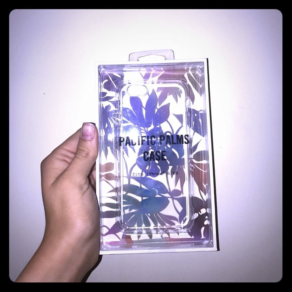 Urban Outfitters Tropical iPhone 6/6s Case