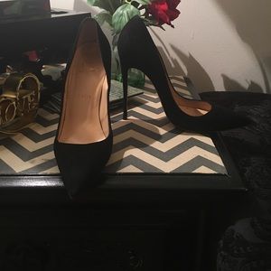 Christian Louboutin So Kate in black suede 40.5
