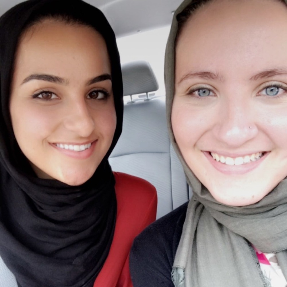 Meet your Posher, Aya