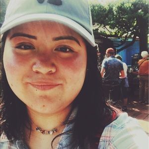 Meet your Posher, Pamela